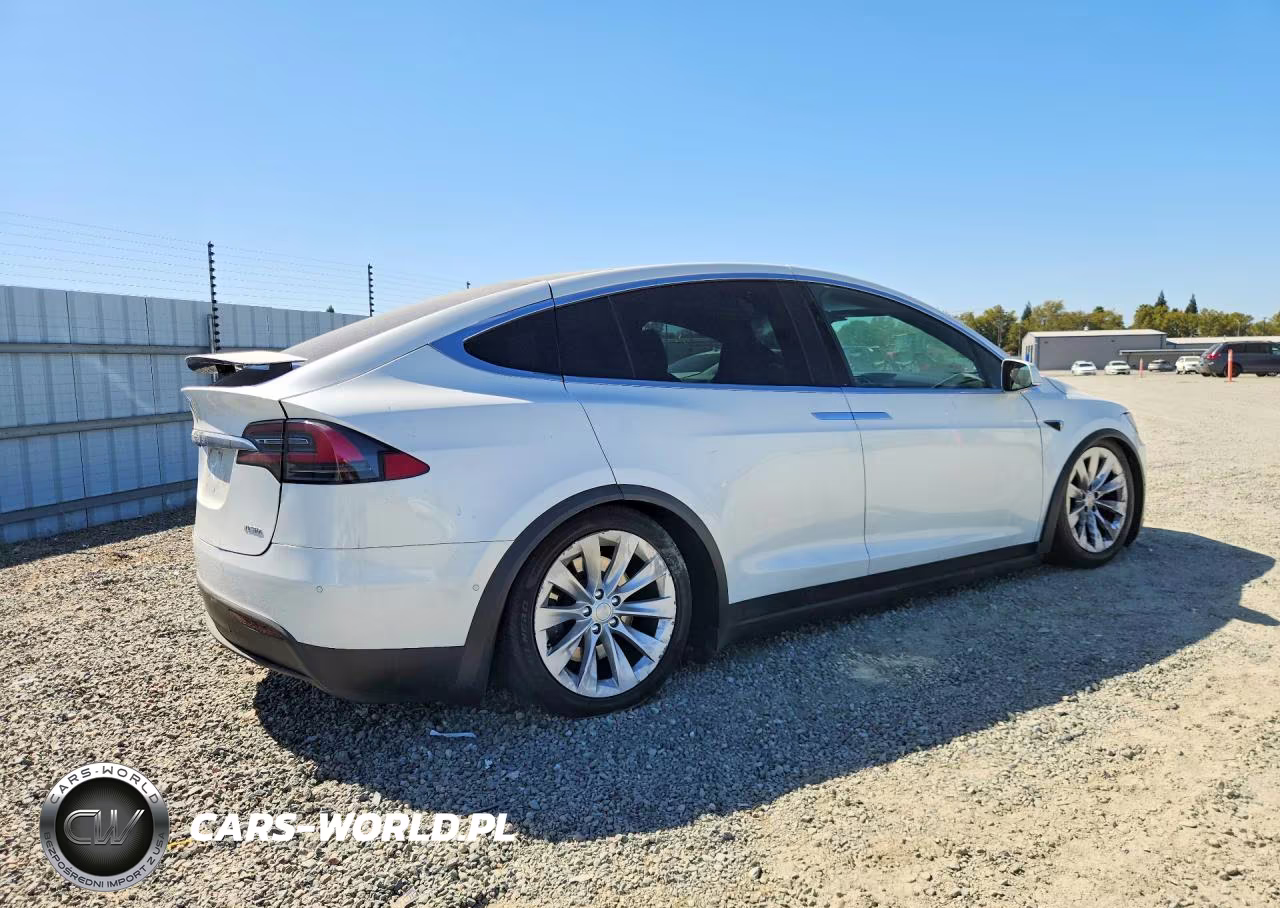 2017 Tesla Model X VIN:5YJXCBE27HF059233 - 3