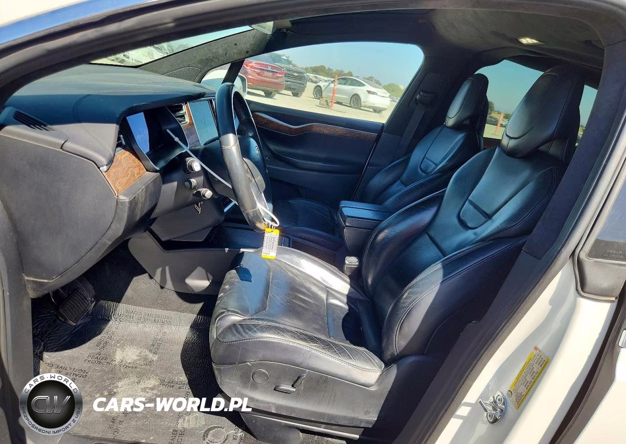2017 Tesla Model X VIN:5YJXCBE27HF059233 - 7