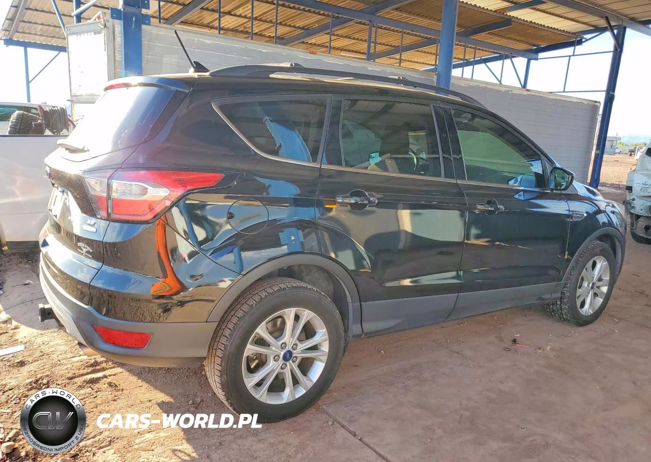 2018 Ford Escape Se VIN:1FMCU0GD9JUB44470 - 3