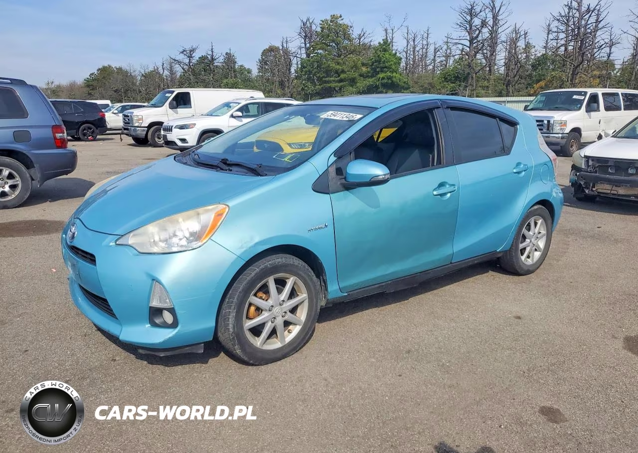 2012 Toyota Prius C Four VIN:JTDKDTB38C1028228 - 1
