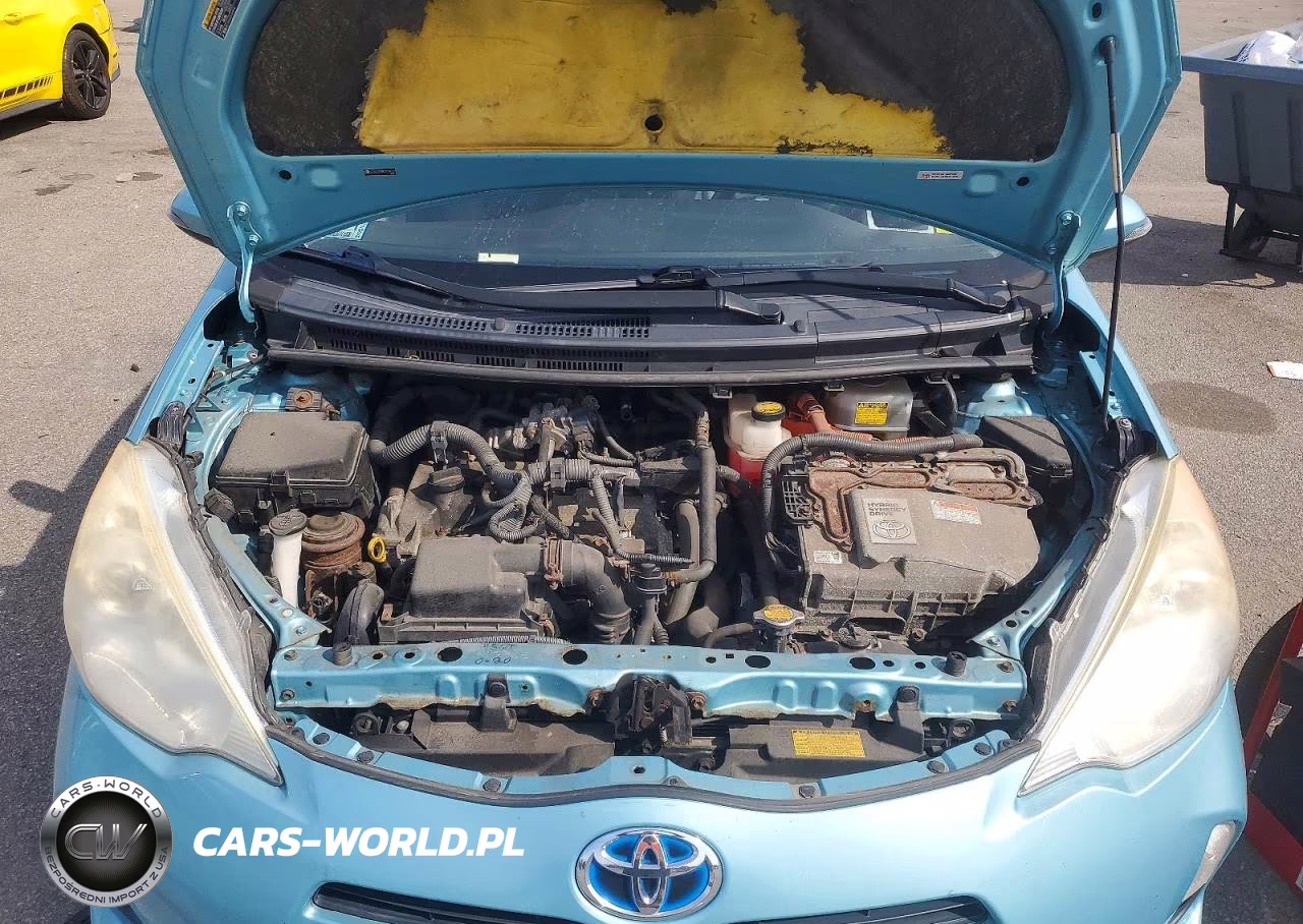 2012 Toyota Prius C Four VIN:JTDKDTB38C1028228 - 11