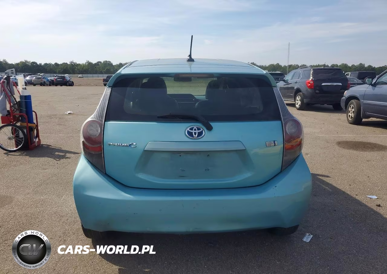 2012 Toyota Prius C Four VIN:JTDKDTB38C1028228 - 6