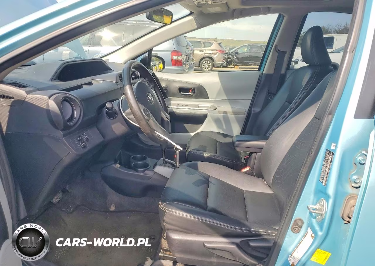 2012 Toyota Prius C Four VIN:JTDKDTB38C1028228 - 7