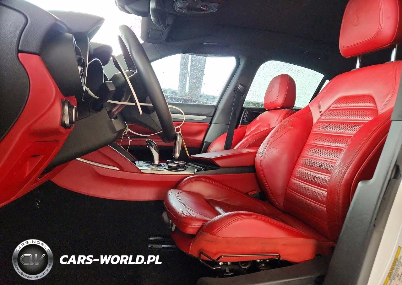 2019 Alfa Romeo Stelvio Ti VIN:ZASPAKBN3K7C50138 - 7