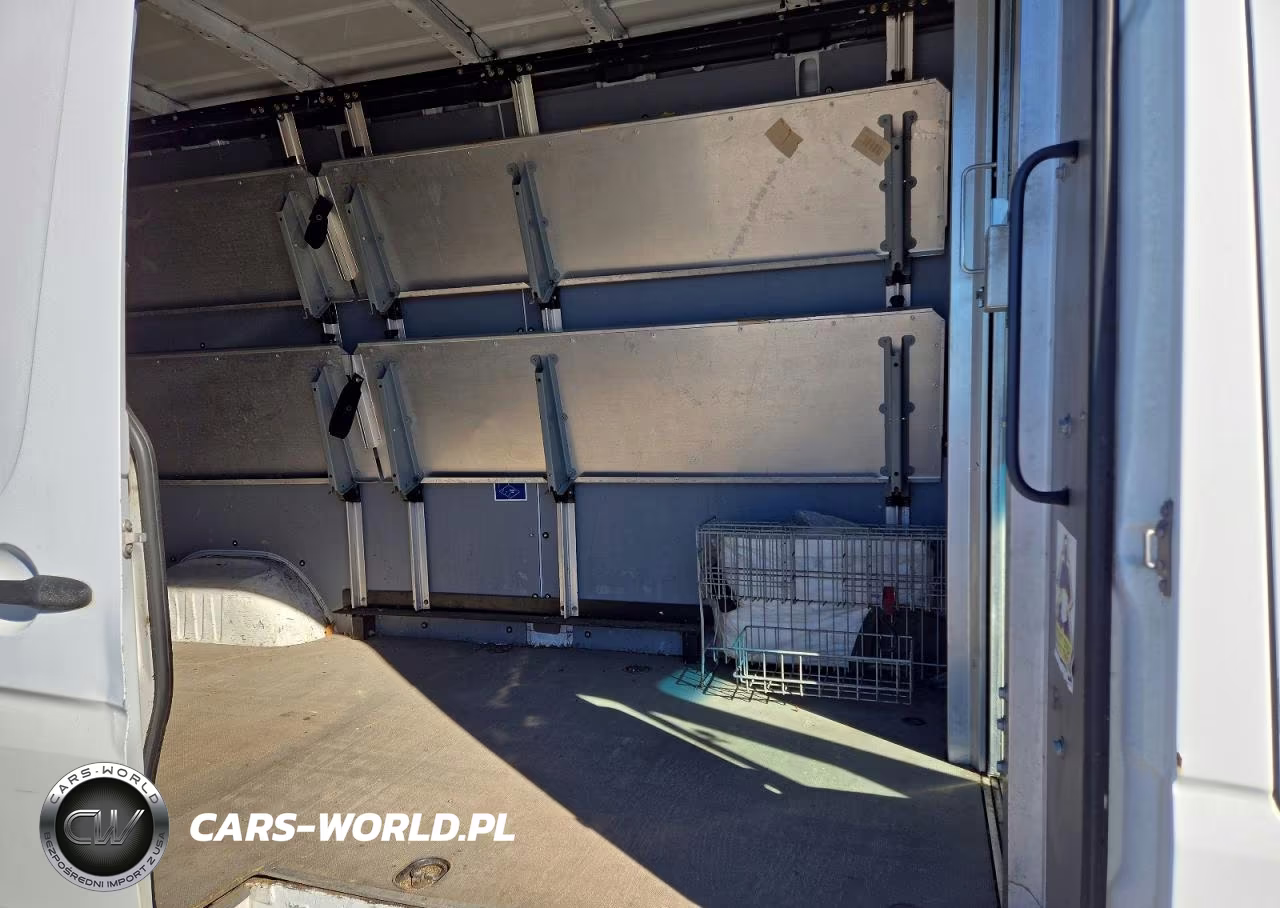 2011 Mercedes-Benz Sprinter 2500 Delivery Van VIN:WD3PE8CB5B5601884 - 11