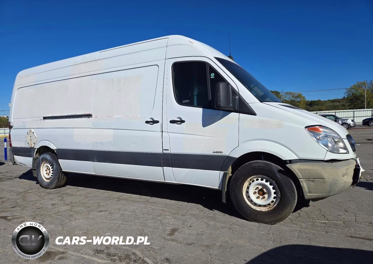 2011 Mercedes-Benz Sprinter 2500 Delivery Van VIN:WD3PE8CB5B5601884 - 4