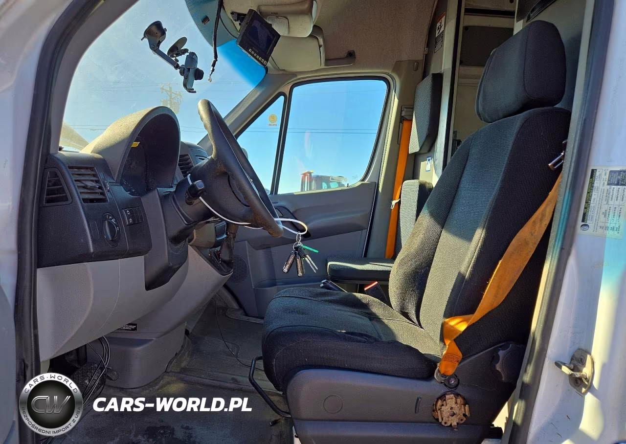 2011 Mercedes-Benz Sprinter 2500 Delivery Van VIN:WD3PE8CB5B5601884 - 7