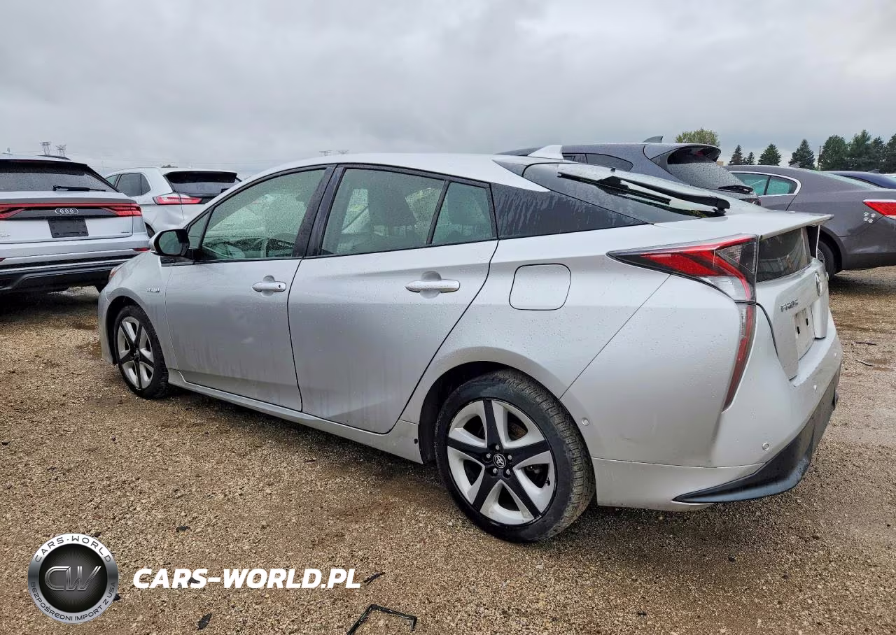 2018 Toyota Prius Three Touring VIN:JTDKARFU7J3551451 - 2