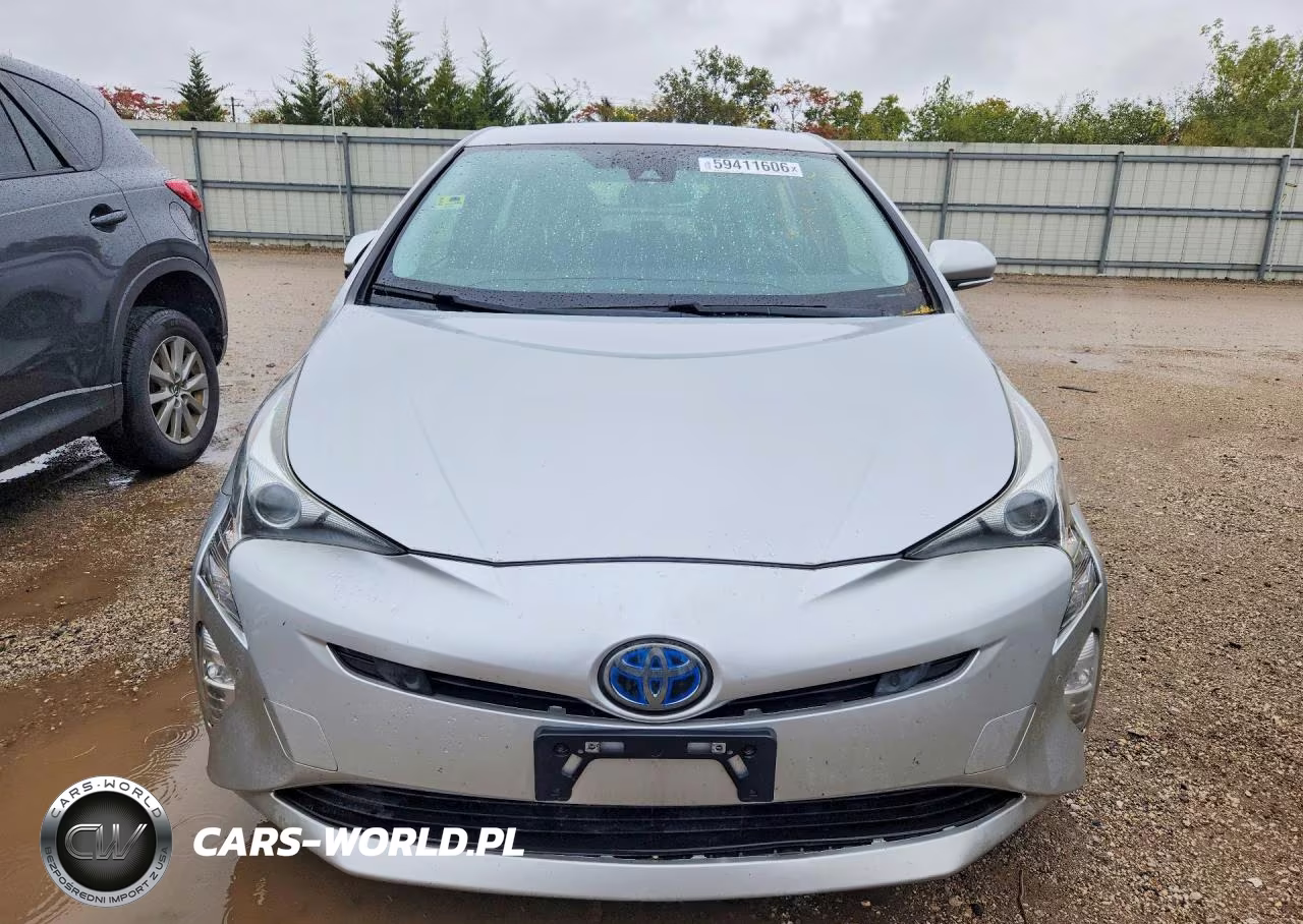 2018 Toyota Prius Three Touring VIN:JTDKARFU7J3551451 - 5