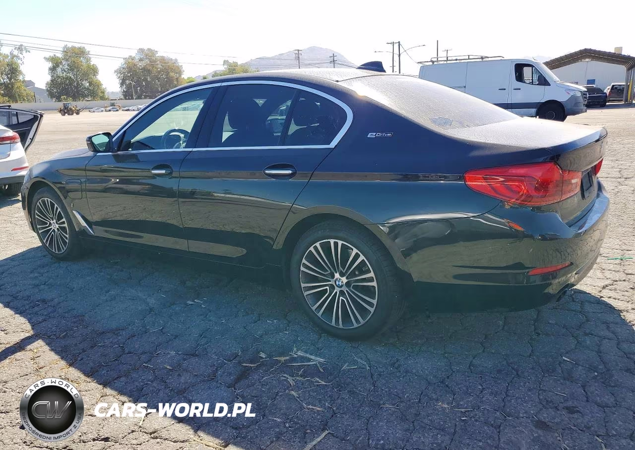 2018 BMW 530Xe VIN:WBAJB1C55JB084265 - 2