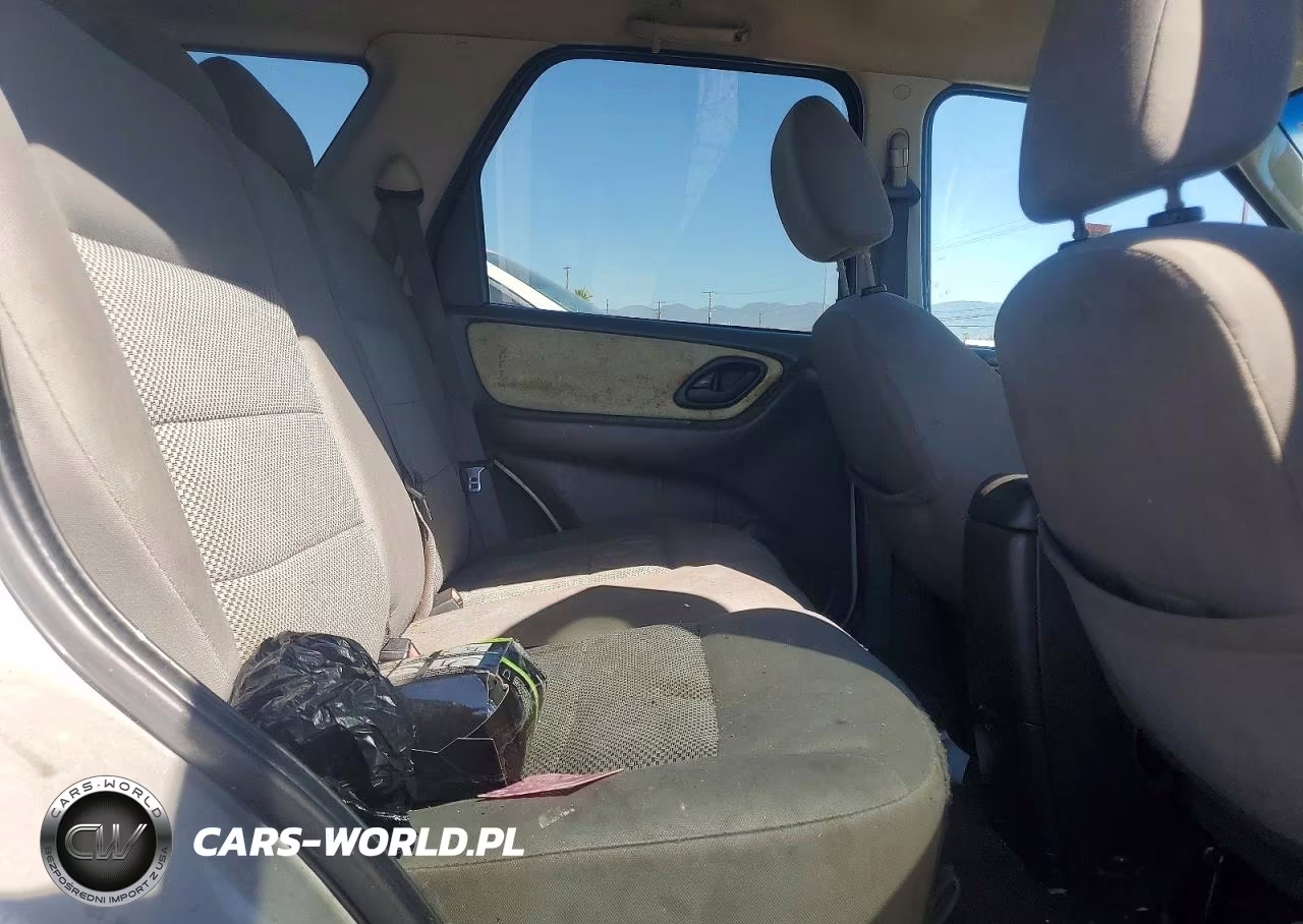 2005 Ford Escape Xlt VIN:1FMYU03155KC92845 - 10