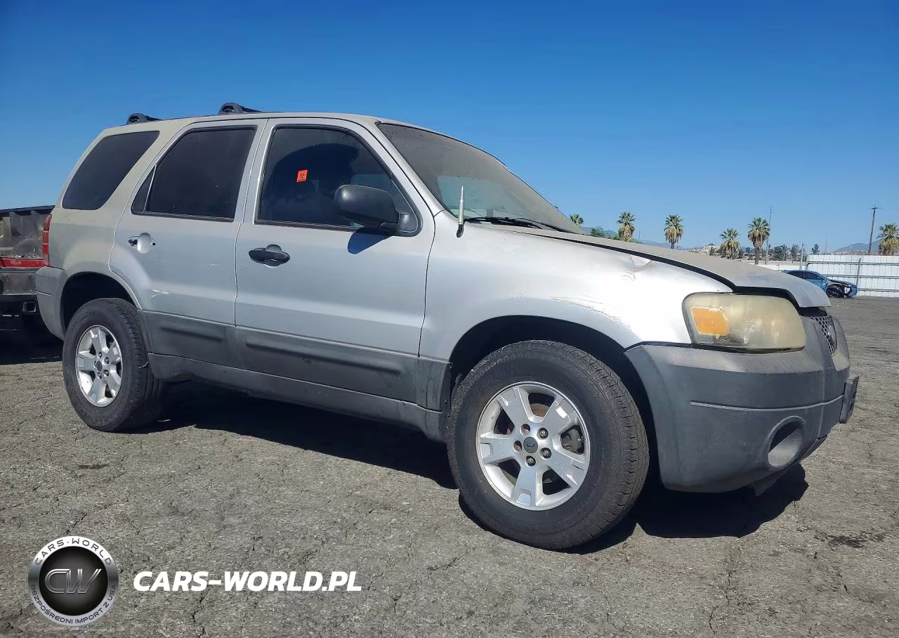 2005 Ford Escape Xlt VIN:1FMYU03155KC92845 - 4