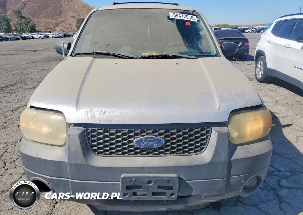 2005 Ford Escape Xlt VIN:1FMYU03155KC92845 - 5