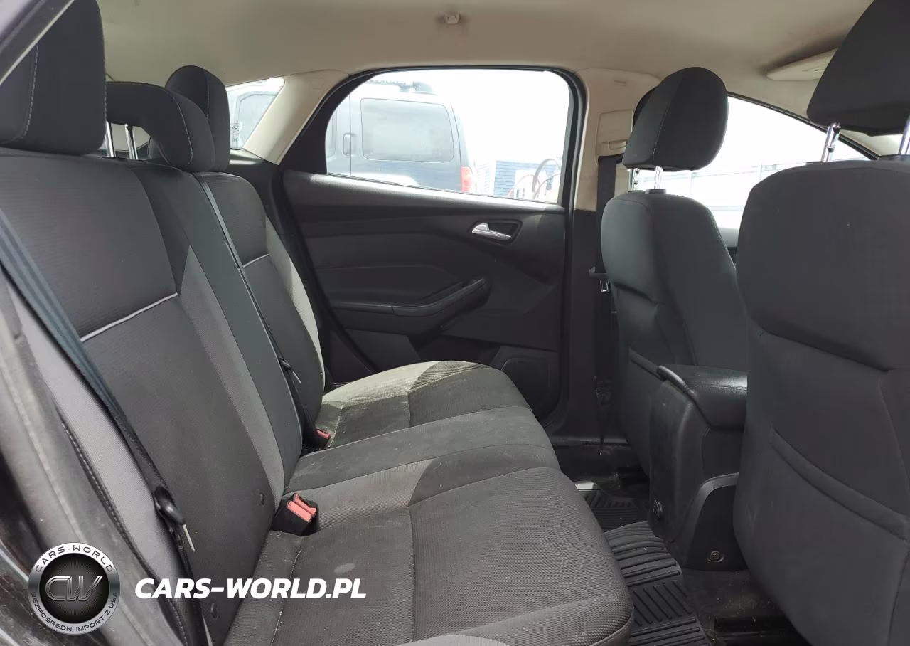 2013 Ford Focus Se VIN:1FADP3K21DL123801 - 10