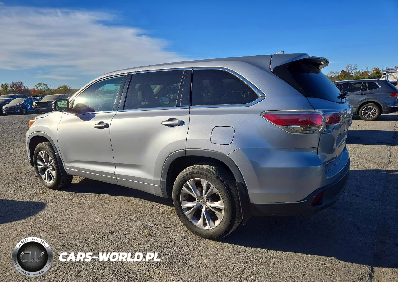 2015 Toyota Highlander Le Plus VIN:5TDBKRFH1FS131139 - 2