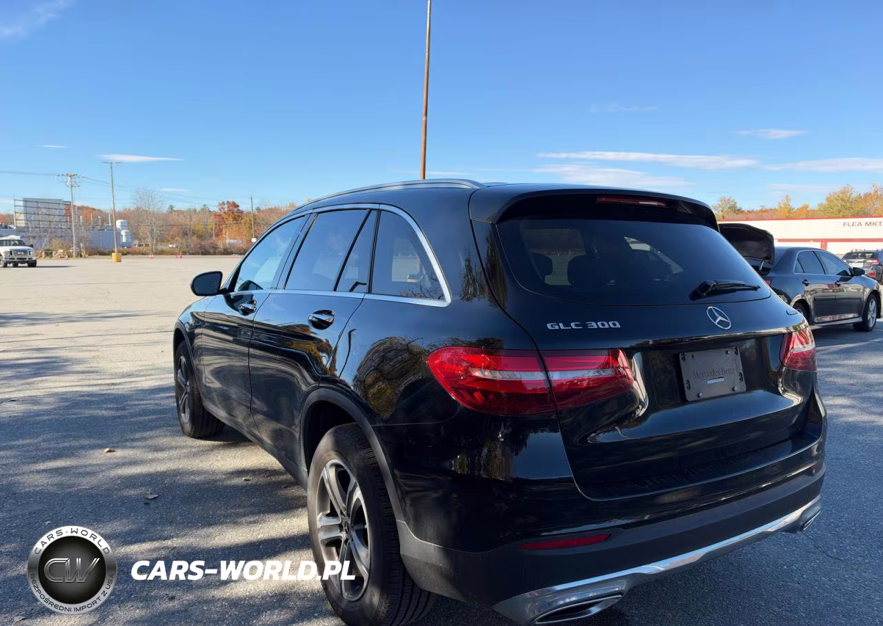 2018 Mercedes-Benz Glc 300 4Matic VIN:WDC0G4KB2JV030004 - 3