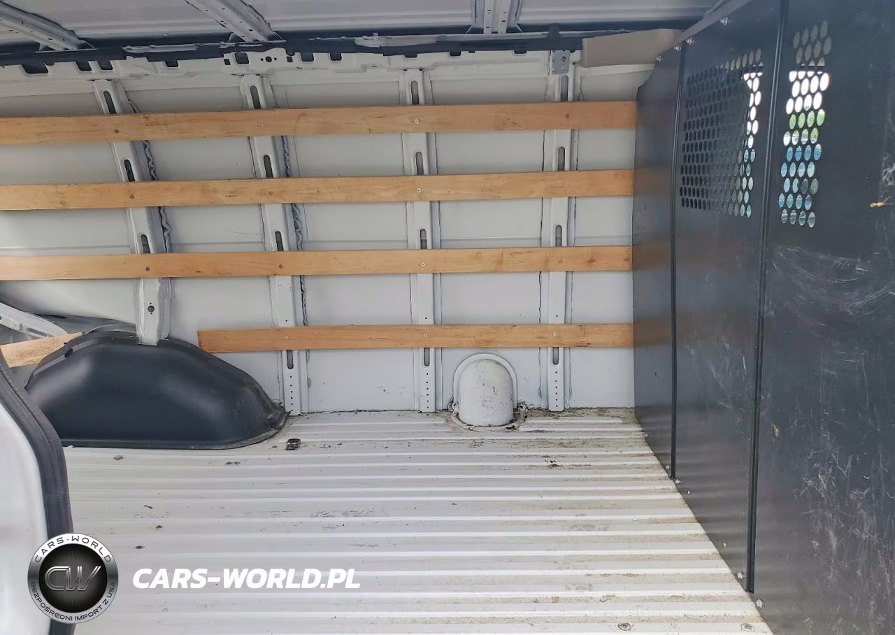 2023 GMC Savana G2500 VIN:1GTW7AFP2P1201855 - 11