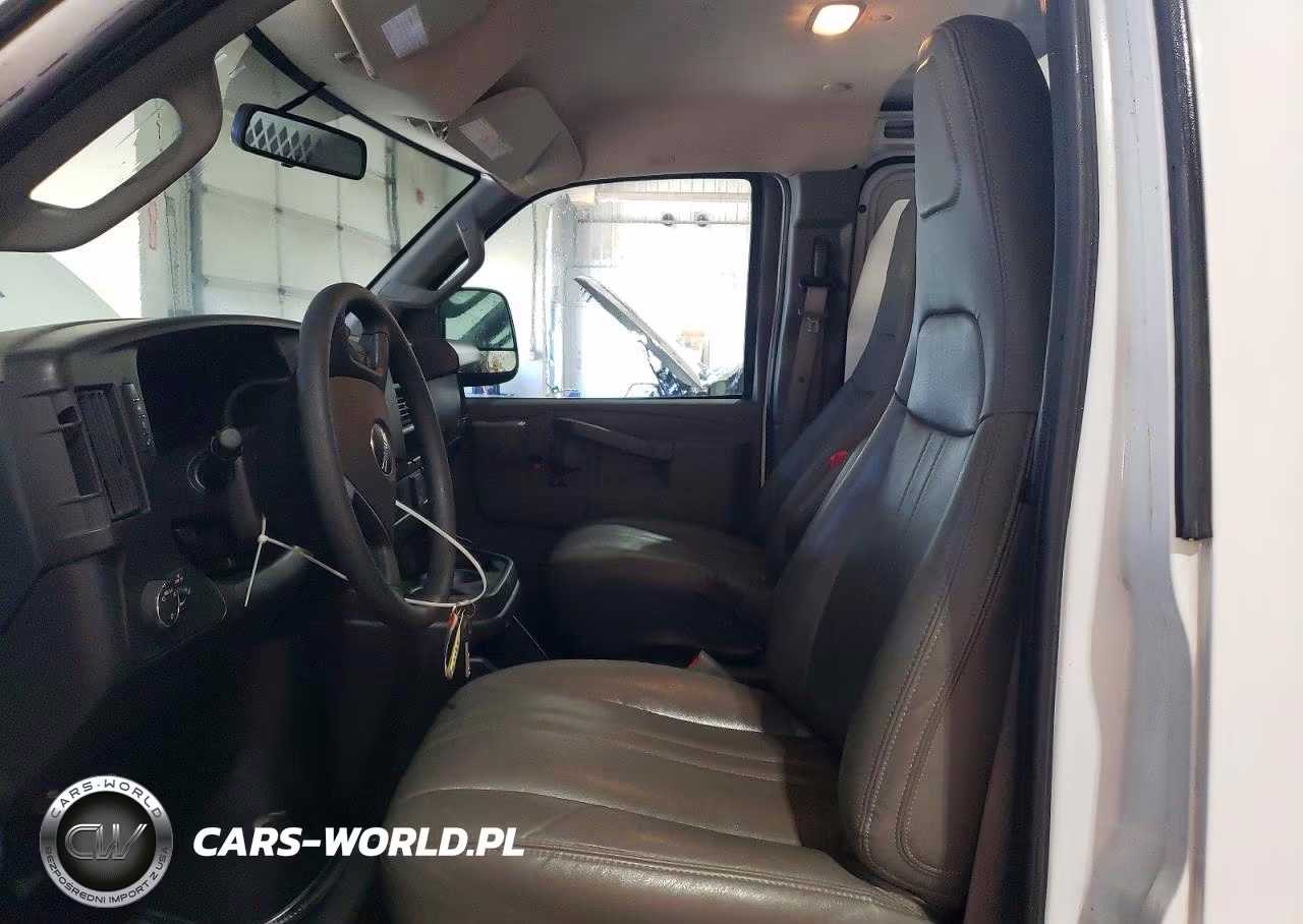 2023 GMC Savana G2500 VIN:1GTW7BFP8P1134362 - 7