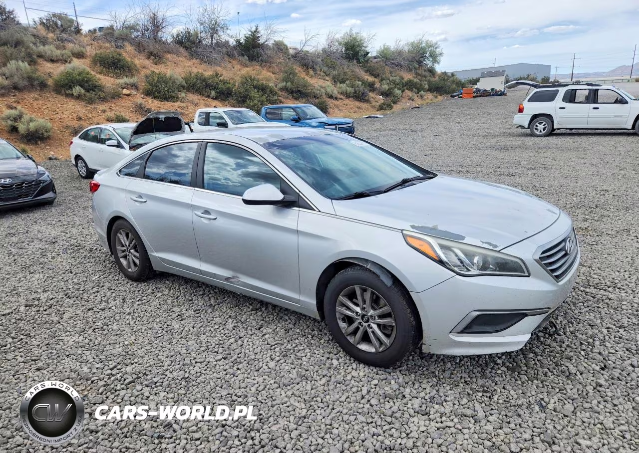 2017 Hyundai Sonata Se VIN:5NPE24AF0HH486558 - 4