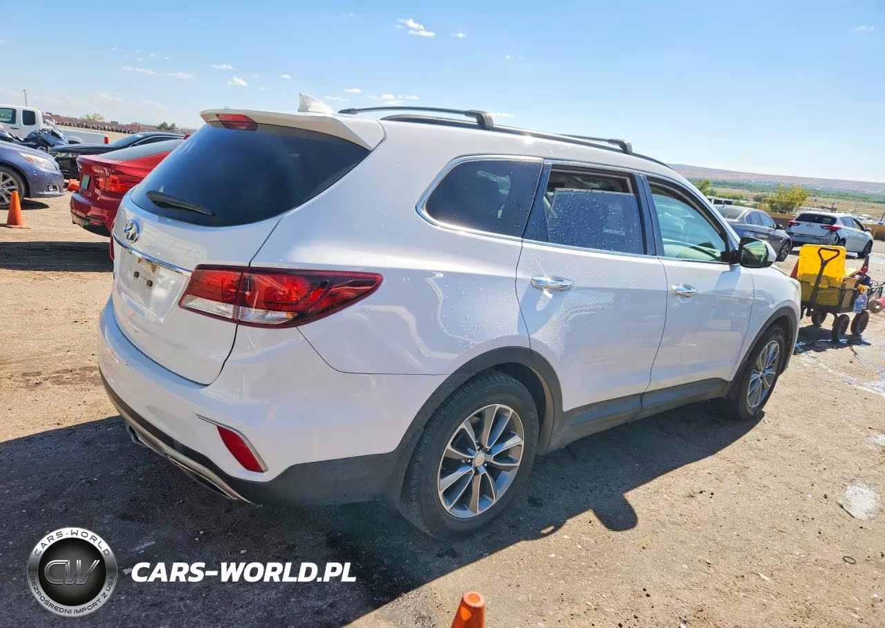 2017 Hyundai Santa Fe Se VIN:KM8SM4HF1HU205615 - 3