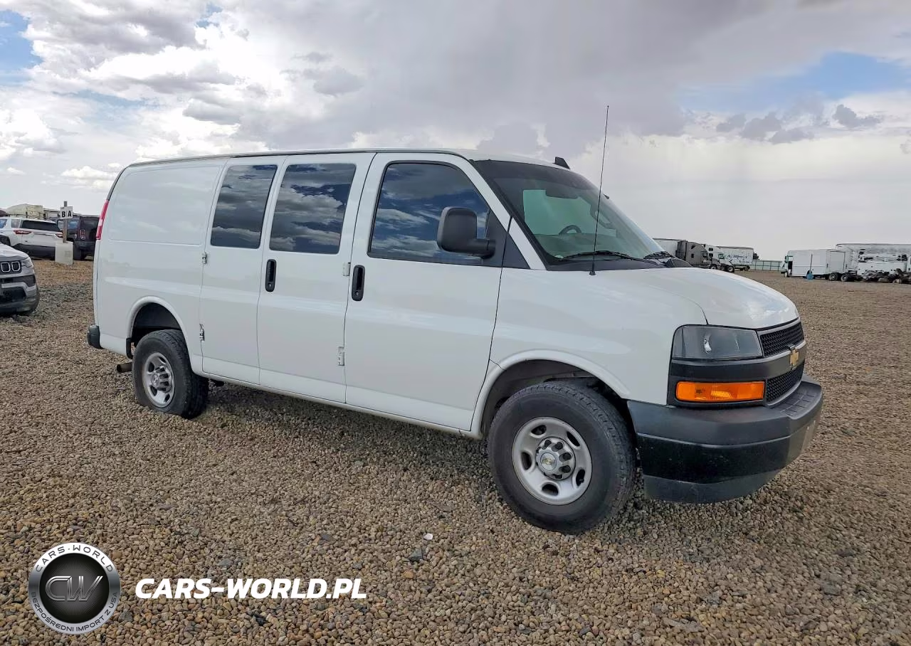 2021 Chevrolet Express 2500 Cargo Delivery Van VIN:1GCWGAFP8M1219630 - 4