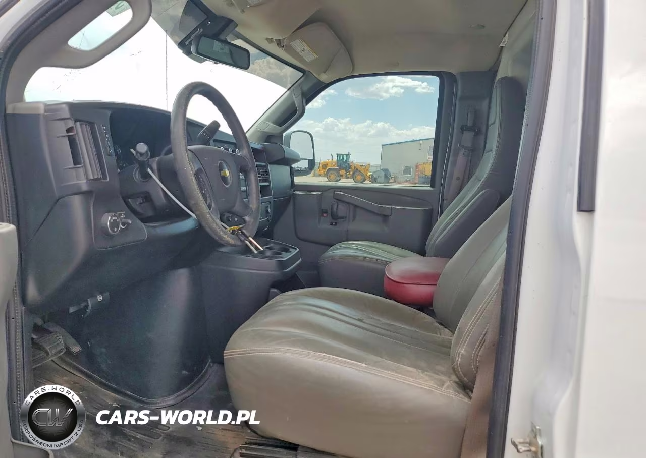 2021 Chevrolet Express 2500 Cargo Delivery Van VIN:1GCWGAFP8M1219630 - 7