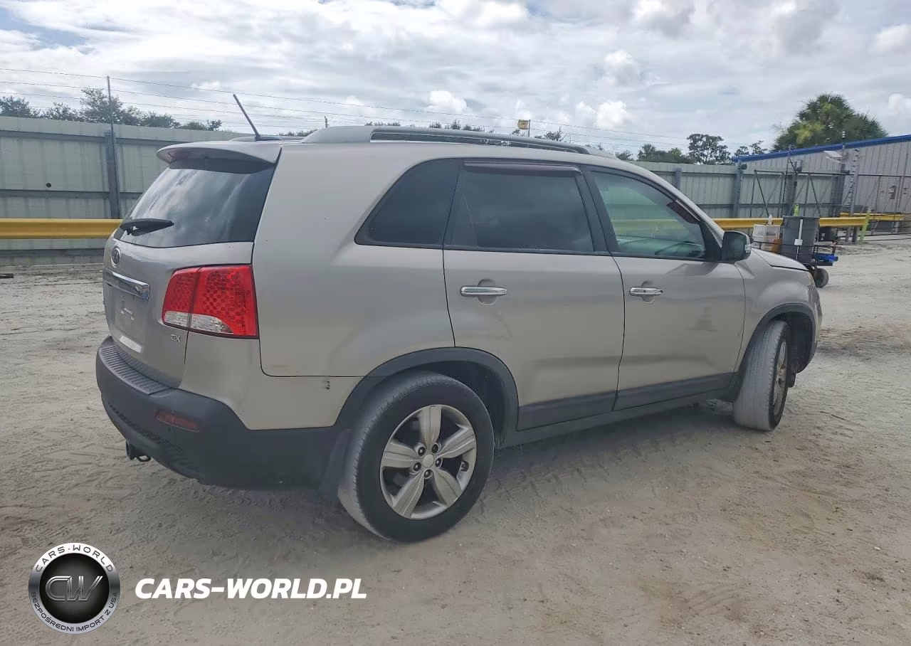 2013 Kia Sorento Ex VIN:5XYKU4A65DG370156 - 3