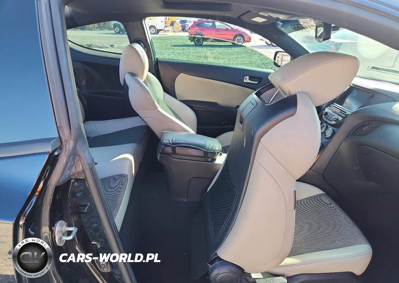 2013 Hyundai Genesis Coupe 2.0T VIN:KMHHT6KD1DU102690 - 10