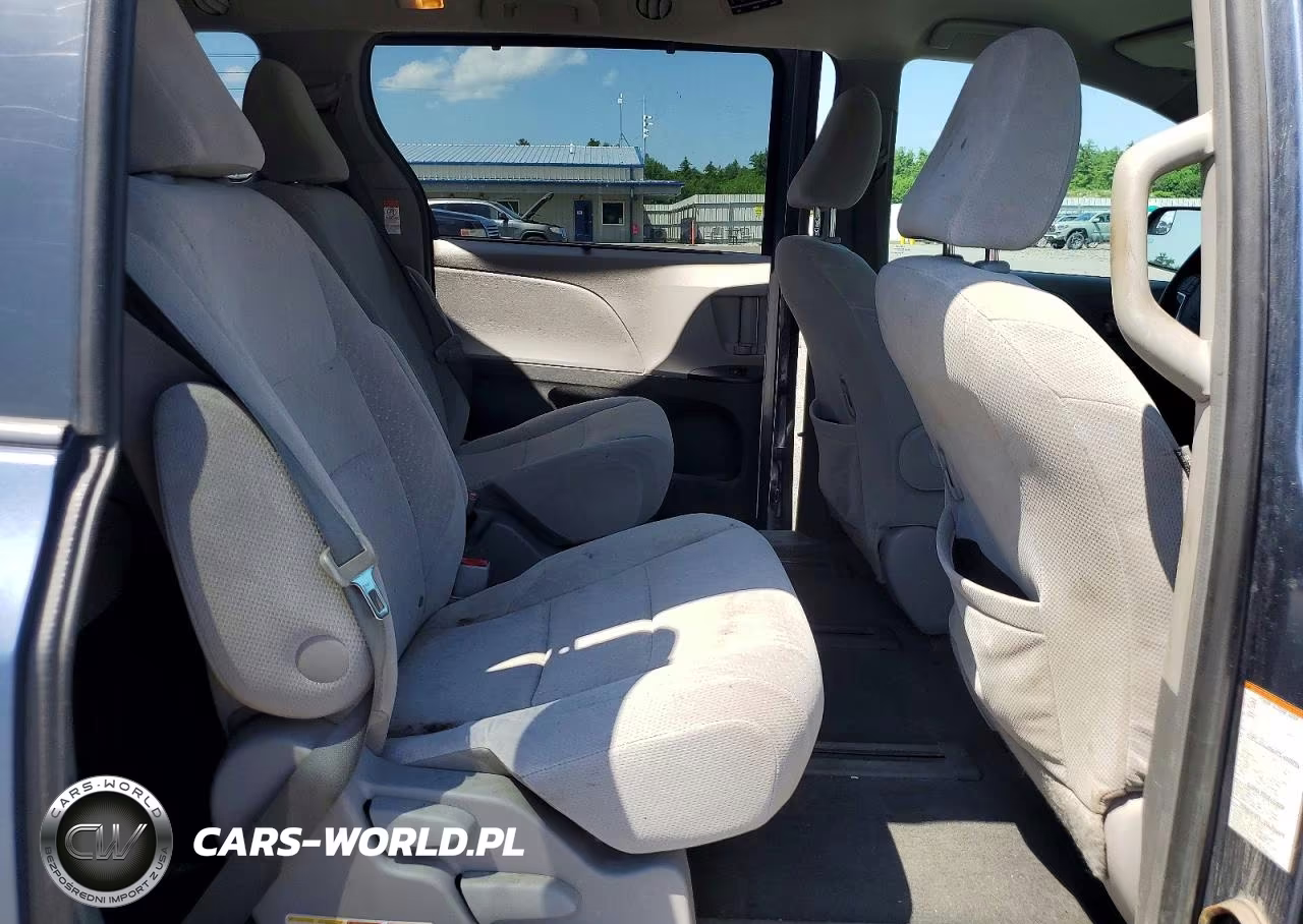 2017 Toyota Sienna Le VIN:5TDJZ3DC9HS177686 - 11
