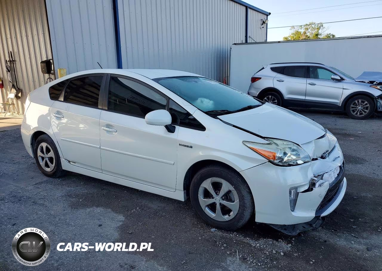 2015 Toyota Prius Two VIN:JTDKN3DU7F1976899 - 4