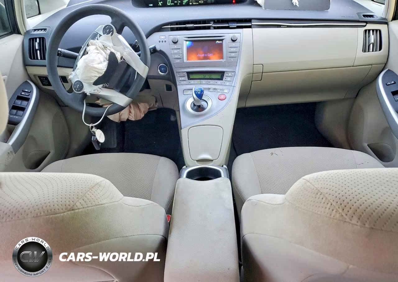 2015 Toyota Prius Two VIN:JTDKN3DU7F1976899 - 8
