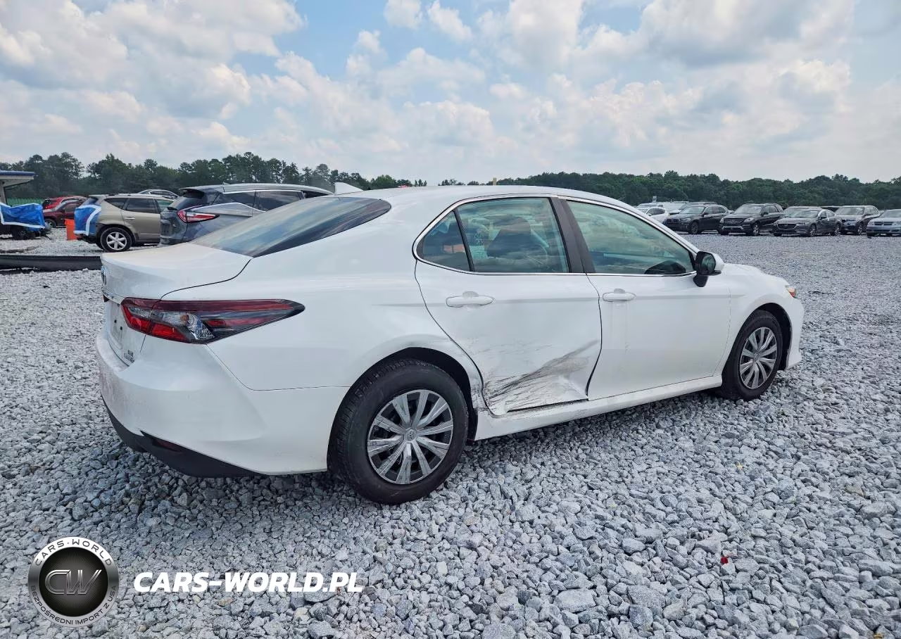 2023 Toyota Camry Le VIN:4T1C31AK4PU603185 - 3