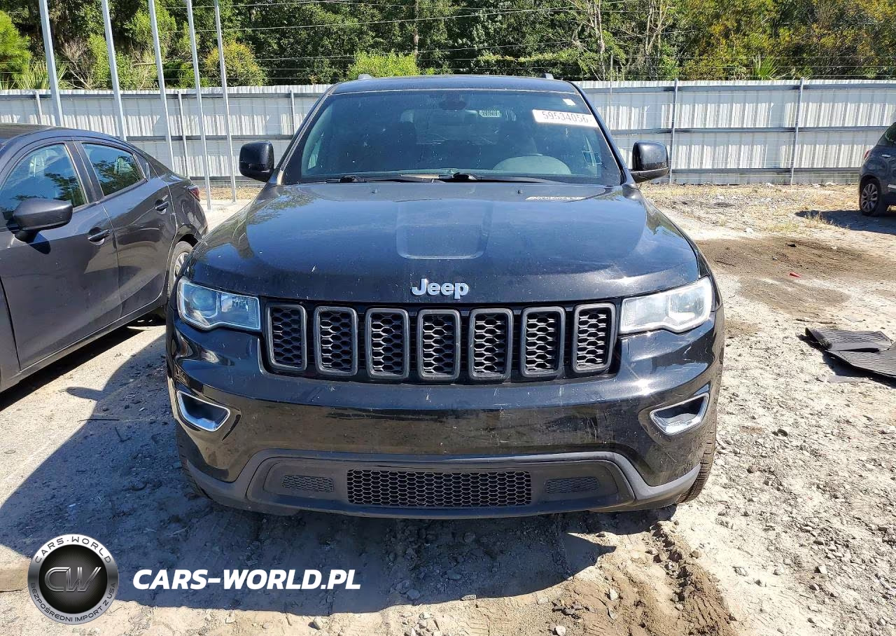 2017 Jeep Grand Cherokee Laredo VIN:1C4RJEAG7HC877365 - 5