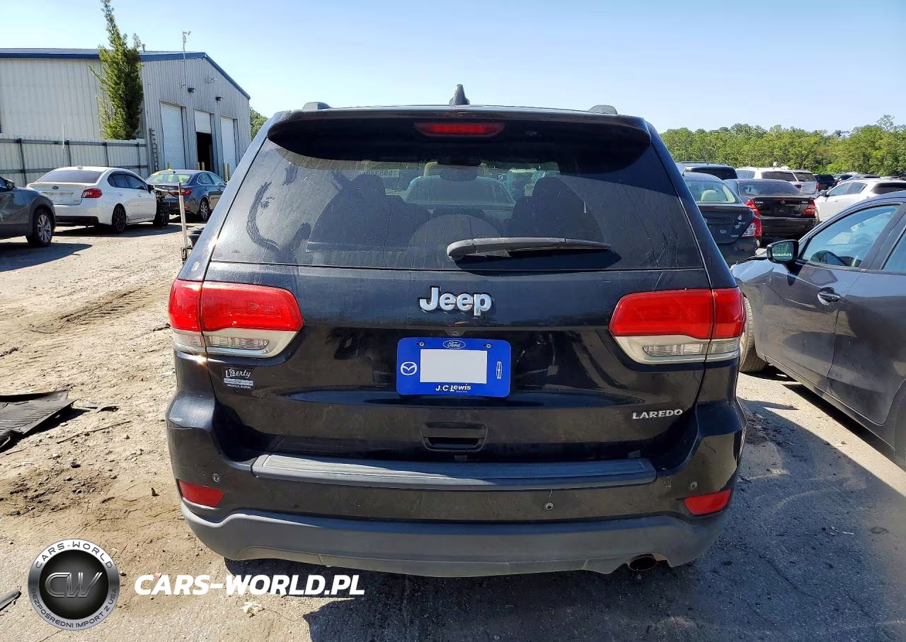 2017 Jeep Grand Cherokee Laredo VIN:1C4RJEAG7HC877365 - 6