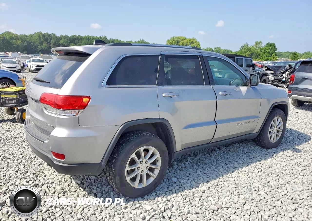 2016 Jeep Grand Cherokee Laredo VIN:1C4RJFAG2GC334817 - 3