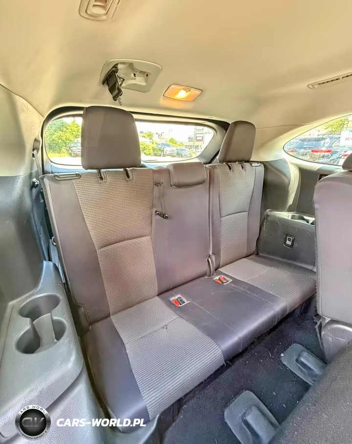 2020 Toyota Highlander Le VIN:5TDBZRBH4LS511640 - 6