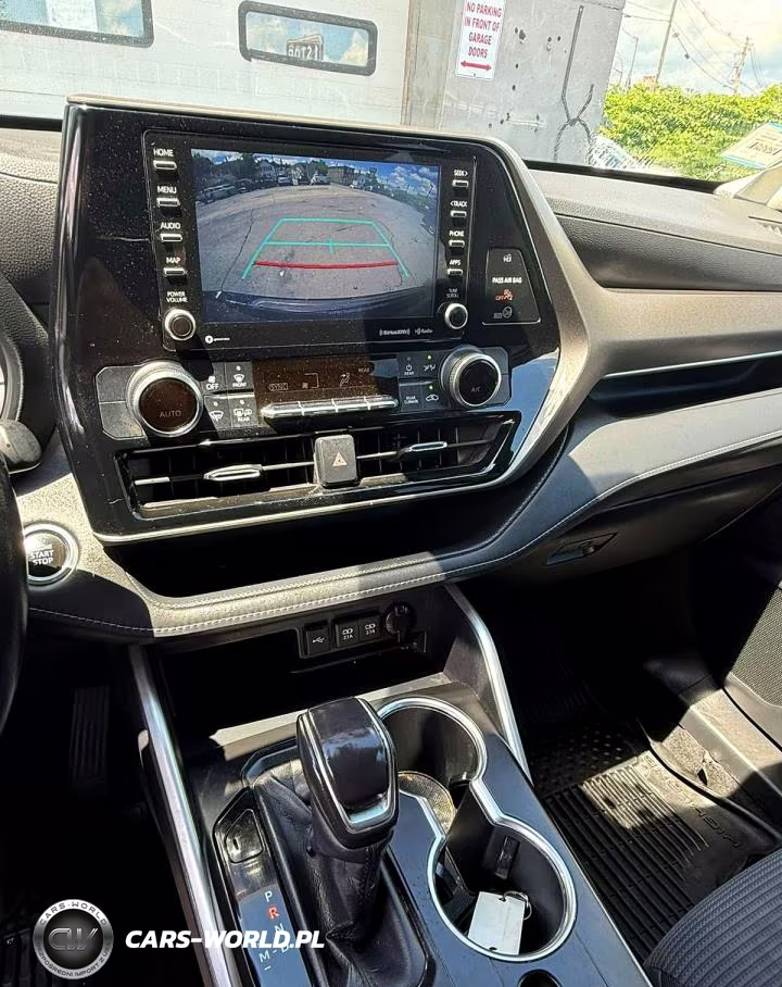2020 Toyota Highlander Le VIN:5TDBZRBH4LS511640 - 7