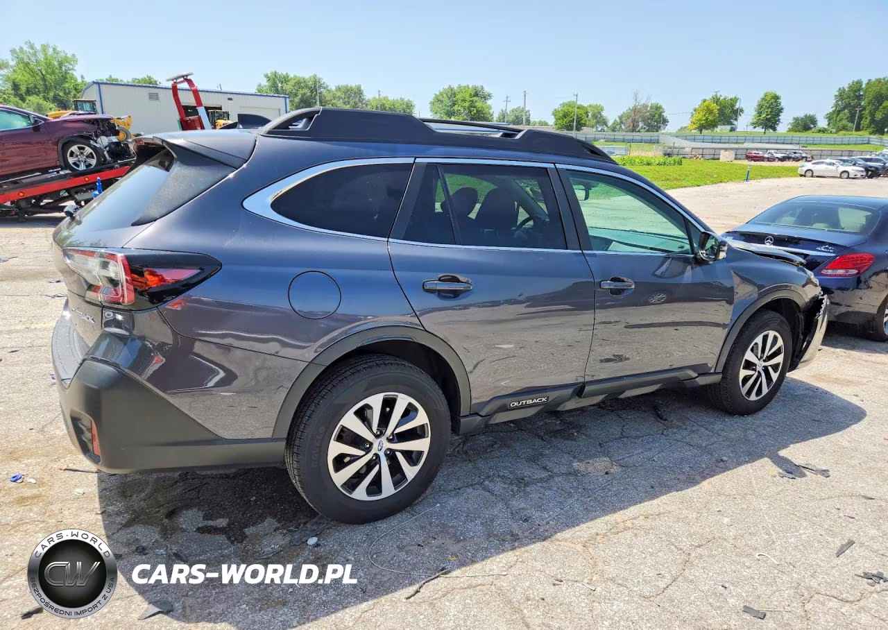 2020 Subaru Outback Premium VIN:4S4BTACC2L3159483 - 3