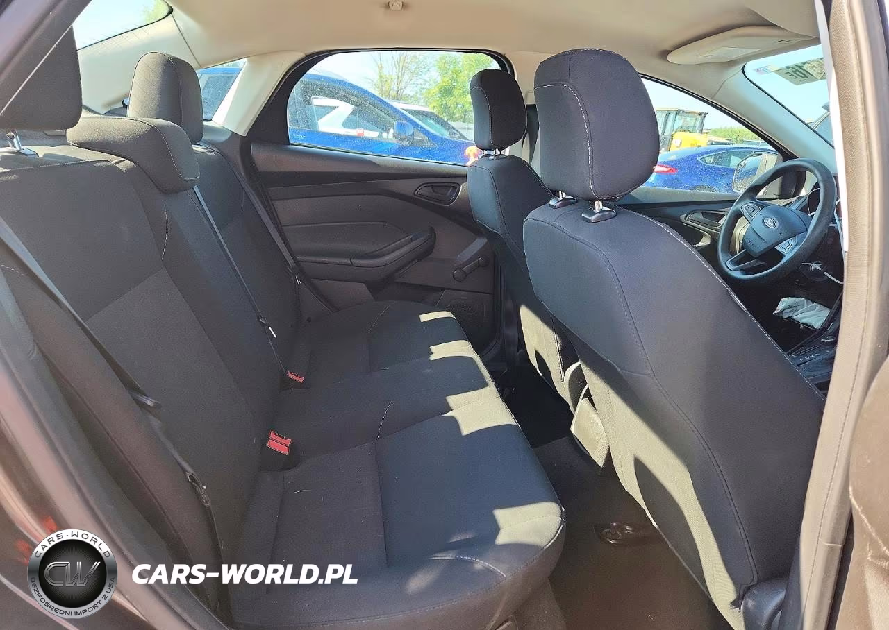 2016 Ford Focus S VIN:1FADP3E2XGL361596 - 10