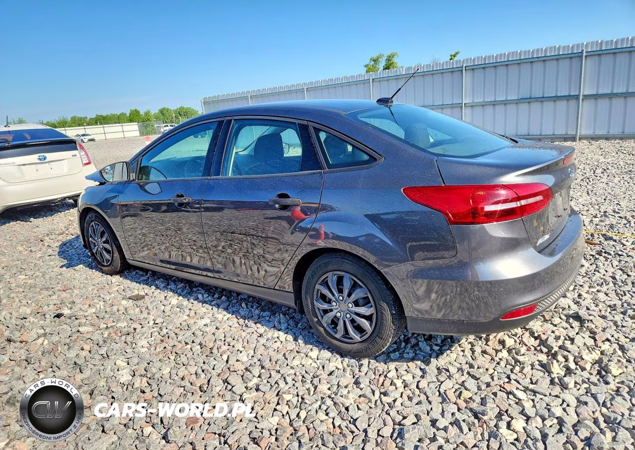 2016 Ford Focus S VIN:1FADP3E2XGL361596 - 2