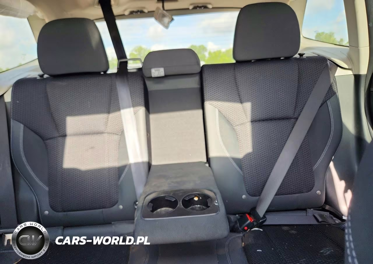 2022 Subaru Forester Premium VIN:JF2SKADC1NH433060 - 10