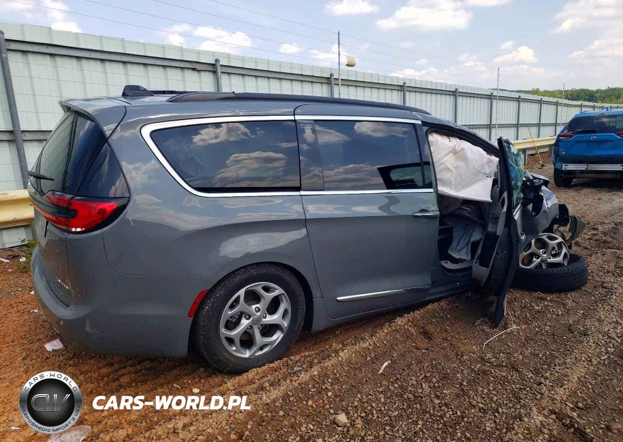 2023 Chrysler Pacifica Limited VIN:2C4RC1GG6PR612937 - 3