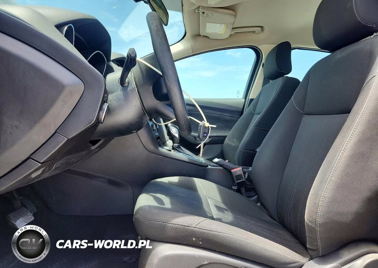 2018 Ford Focus Se VIN:1FADP3FEXJL229387 - 7