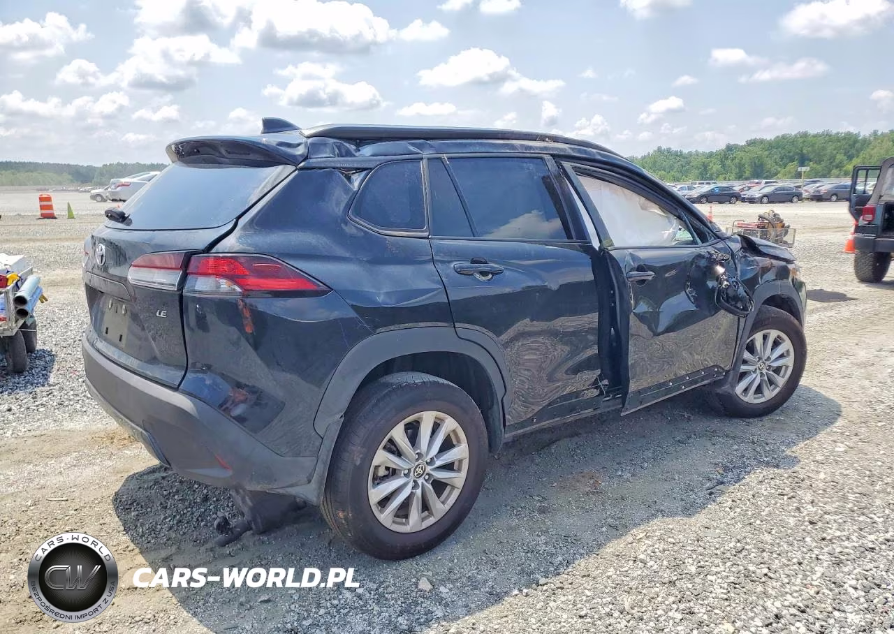 2026 Toyota Corolla Cross Le VIN:7MUBAAAG6TV187422 - 3