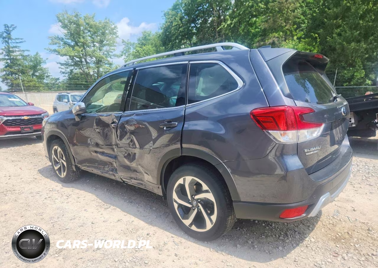 2023 Subaru Forester Touring VIN:JF2SKARCXPH416642 - 2