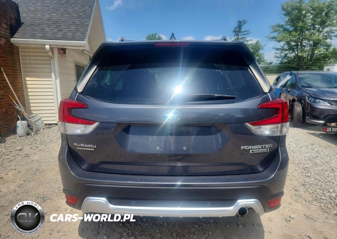 2023 Subaru Forester Touring VIN:JF2SKARCXPH416642 - 6