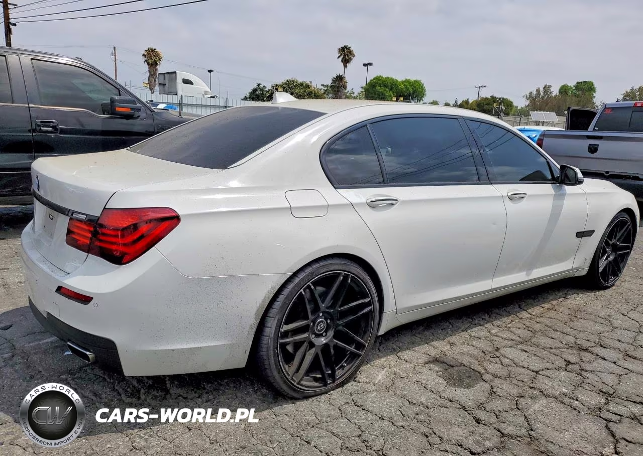 2015 BMW 750 Li VIN:WBAYE8C53FD781878 - 3