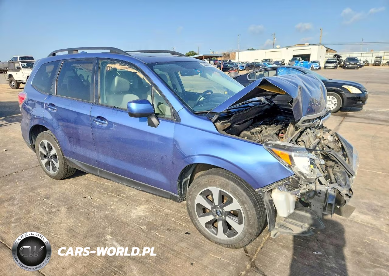2018 Subaru Forester 2.5I Premium VIN:JF2SJAECXJH449561 - 4