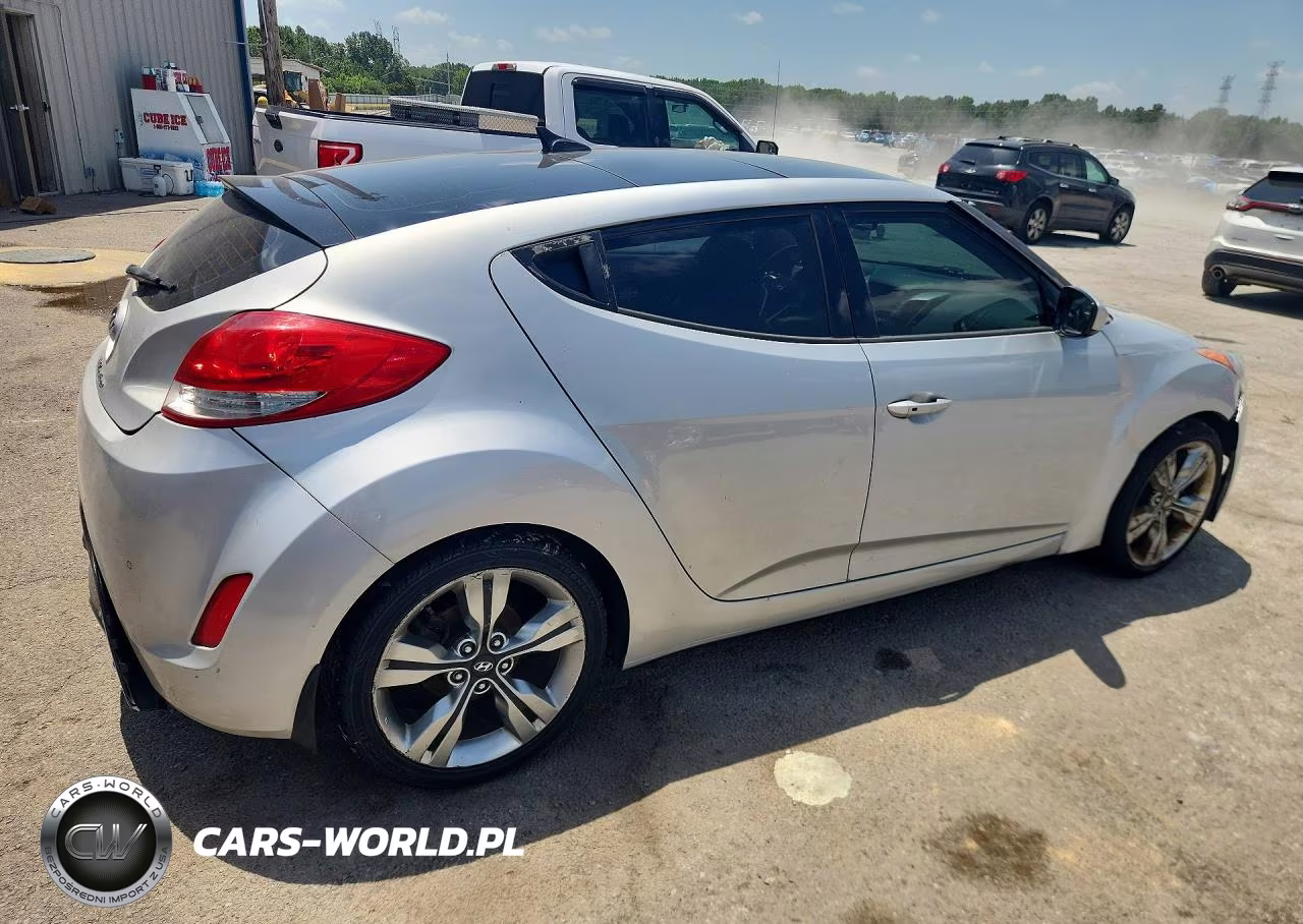 2013 Hyundai Veloster Base VIN:KMHTC6AD2DU166913 - 3