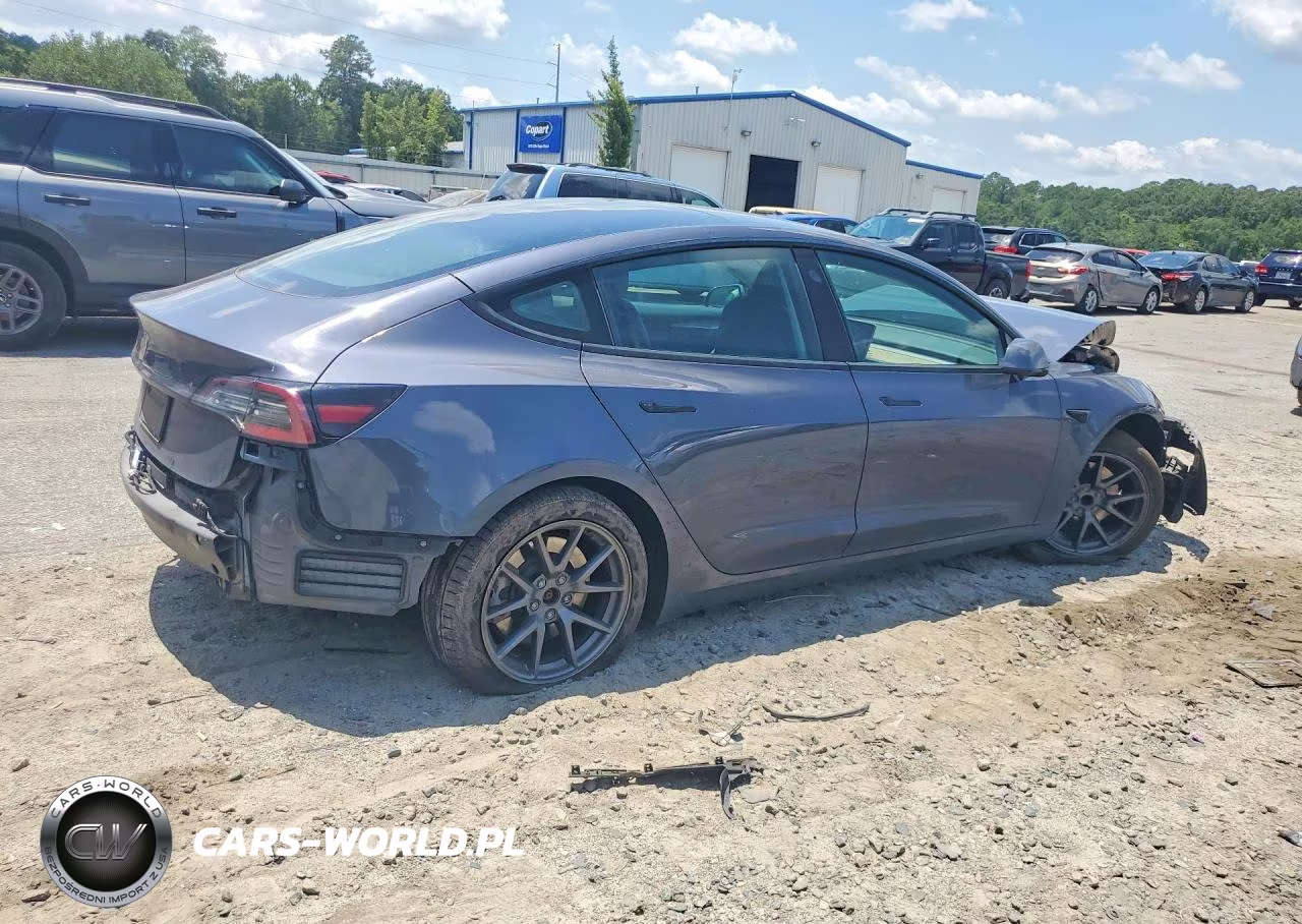 2023 Tesla Model 3 VIN:5YJ3E1EA9PF447041 - 3